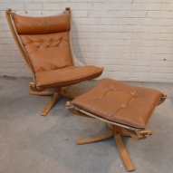 Falcon-Chair, Sigurd-Russel
