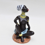 Cortendorf-pottery, cortendorf-figurine, black-lady,