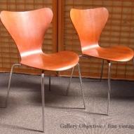 Fritz-Hansen,Arne-Jacobsen,series-7-Chairs,