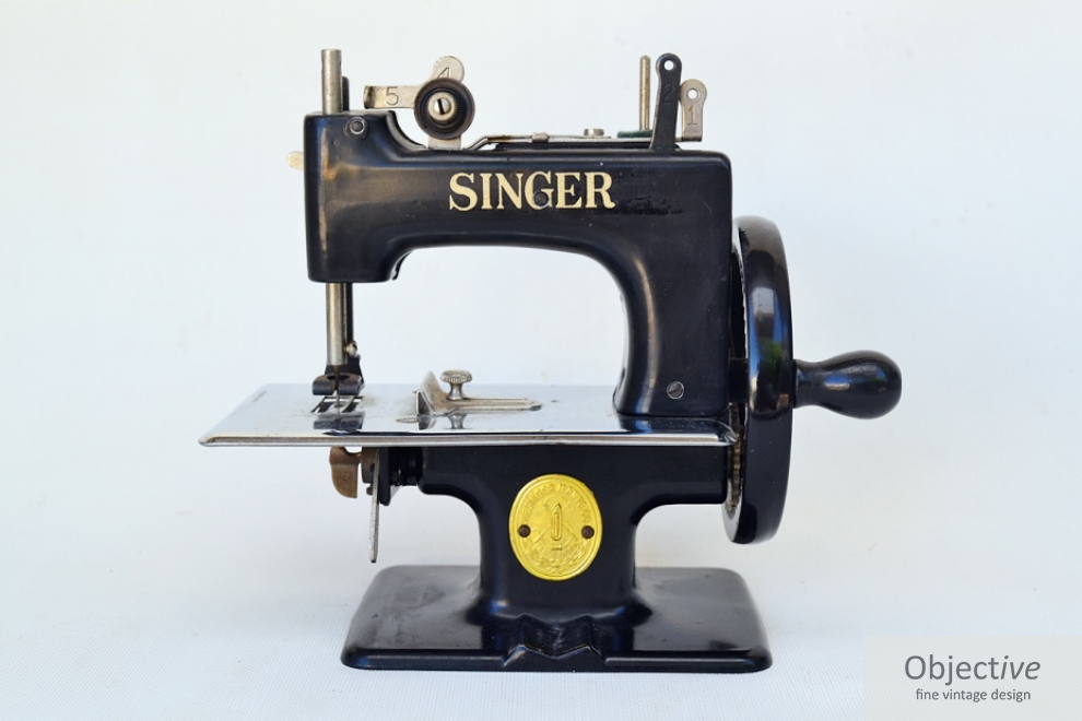 Miniature Singer Sewing Machine Objective Fine Vintage Design