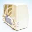 His-Masters-Voice-Little-Nipper-Mantle-Radio